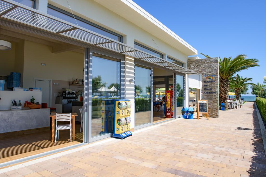 Residence Il Triangolo Roseto Degli Abruzzi Exterior photo