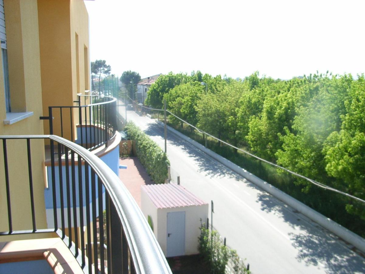 Residence Il Triangolo Roseto Degli Abruzzi Exterior photo